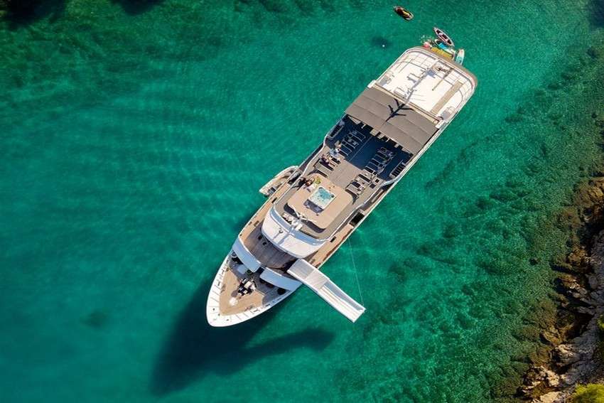 Motor Cruiser Lupus Mare