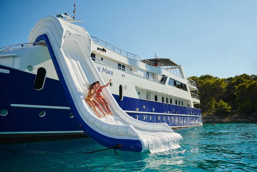 Motor Cruiser Lupus Mare