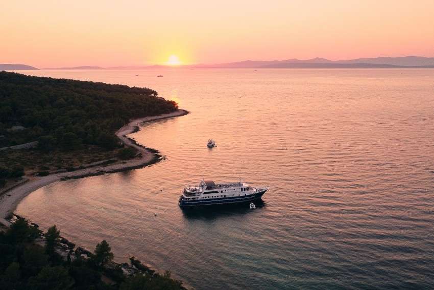 Motor Cruiser Lupus Mare