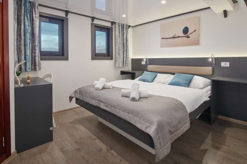 Motor Cruiser Lupus Mare